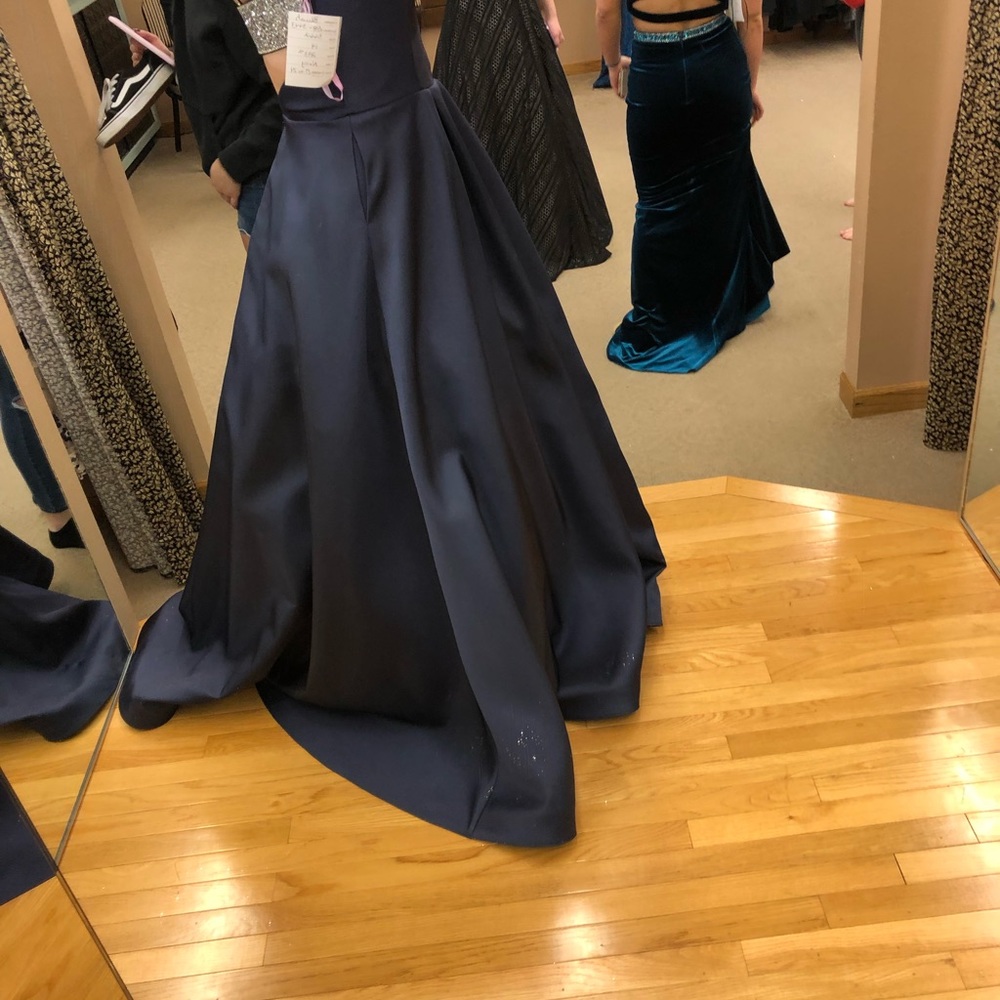 Prom Dress - Picture 3 of 6